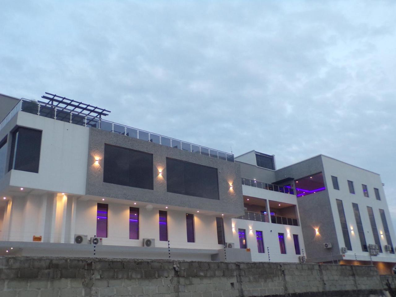 The Mayhill Леккі Екстер'єр фото